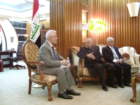 مجلس جامعة أهل البيت عليهم السلام يلتقي وزير التعليم العالي..