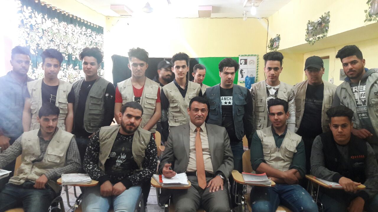 رئيس قسم الصحافة يلقي محاضرة على طلبة اعدادية التحريرفي كربلاء