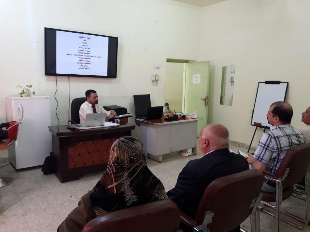 مشاركة عميد كلية طب الاسنان برفقة المعاون الاداري في ورشة عمل لمناقشة نظام المقررات 