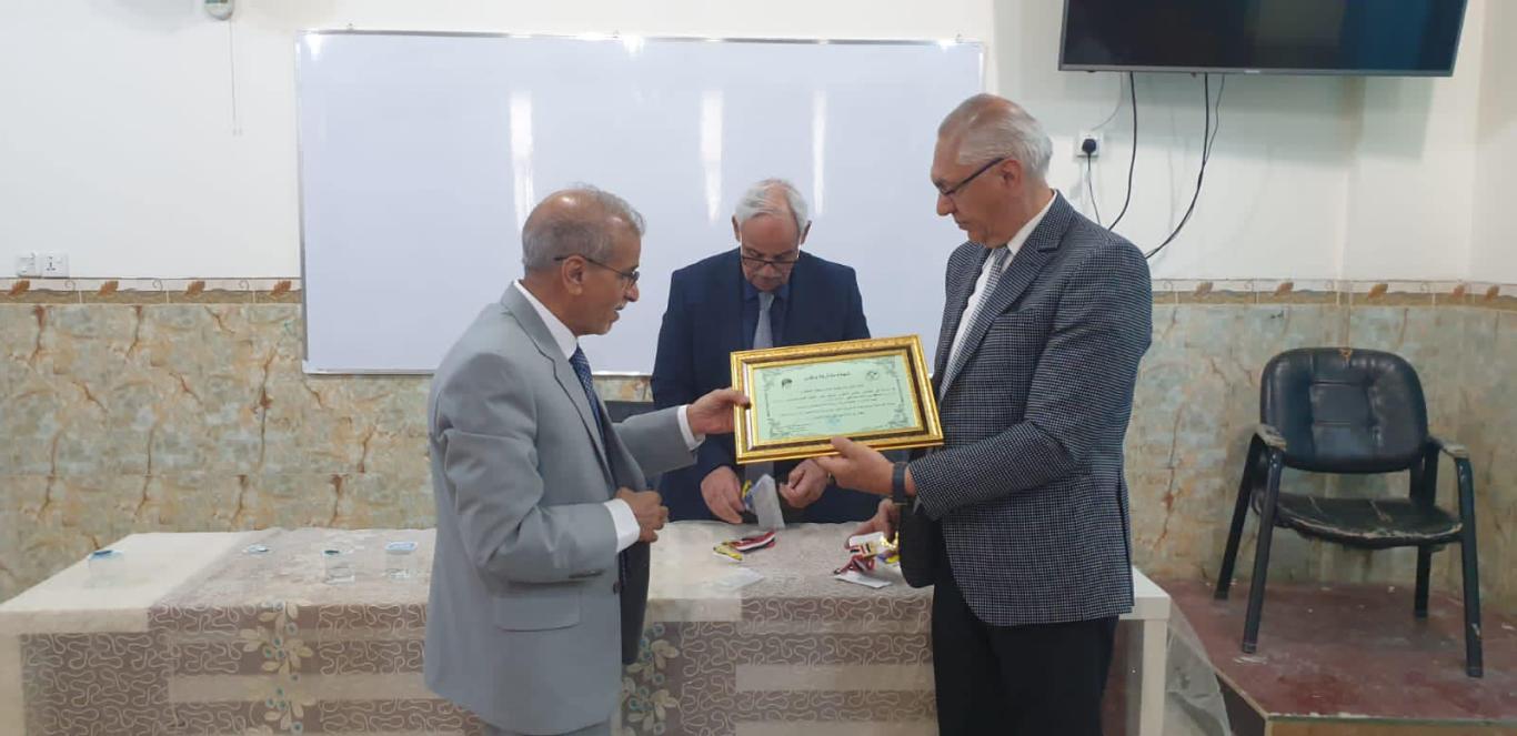 جلسات بحثية لكلية الاداب  ضمن نشاطات الاسبوع العلمي والثقافي السابع عشر 