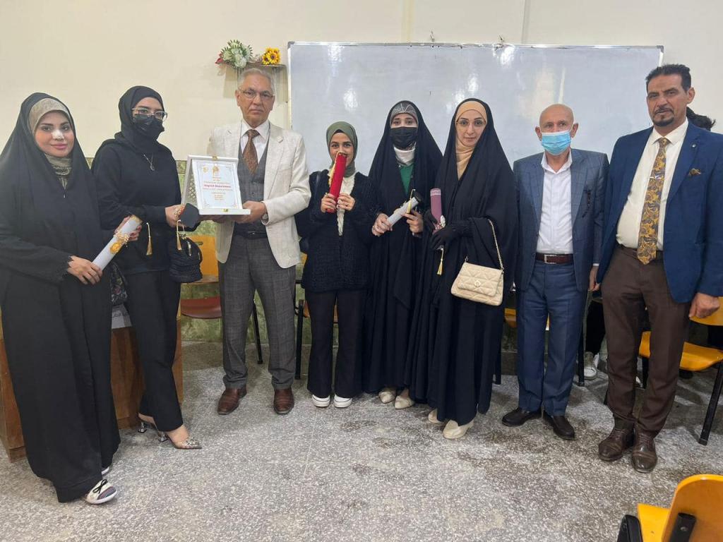 مسابقة علمية في الترجمة في كلية الاداب 