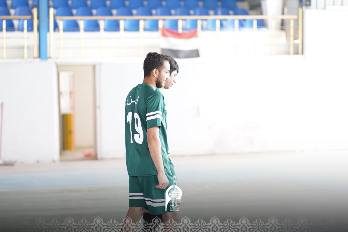 قسم النشاطات الطلابية يفتتح العام الدراسي بمباراة ودّية بين كلية التربية البدنية وأكاديمية الحر لكرة القدم